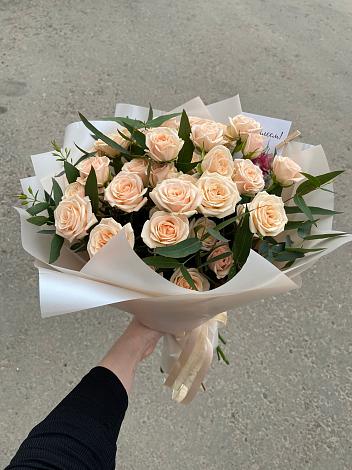 Букет Кремовые розы Латте в Шимске